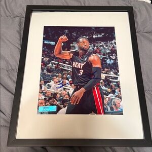 Miami Heat Dwyane Wade win championship trophy autographed 8x10 photo
